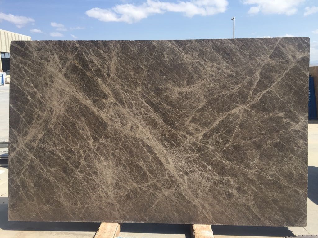 AMBER BROWN DARK EMPRADOR